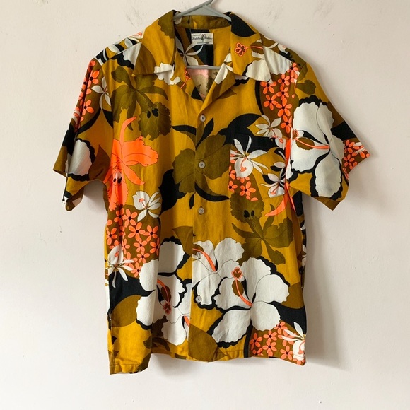 Vintage Other - Vintage Hawaiian Button Down Shirt